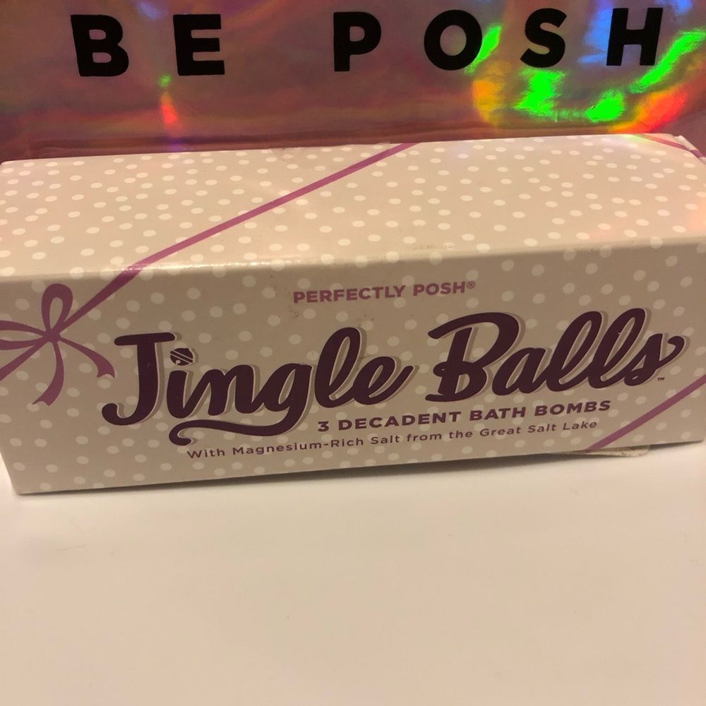 ⭐️Jingle Ball bath bombs⭐️